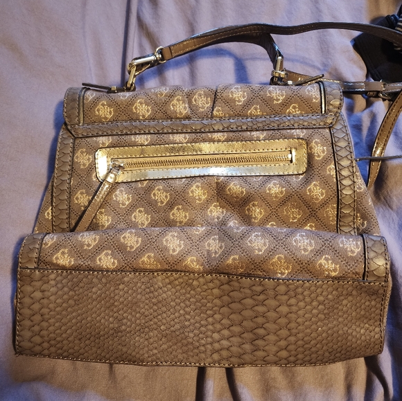 Guess handbag - Picture 2 of 2